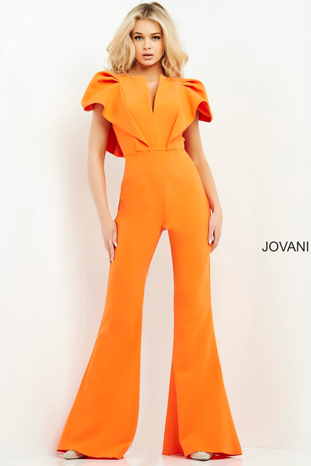 orange jumpsuit 00762